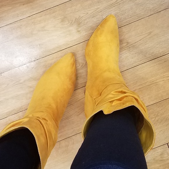 New! Size 8.5 Mustard Slouch Cuban Heel Boots - Picture 2 of 7